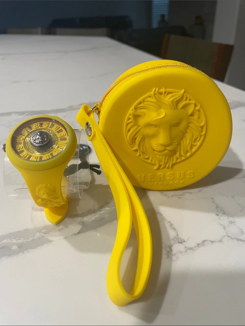 Versus Versace Unisex Yellow Silicone Lion Watch and Coin Pouch Set - Picture 1 of 9